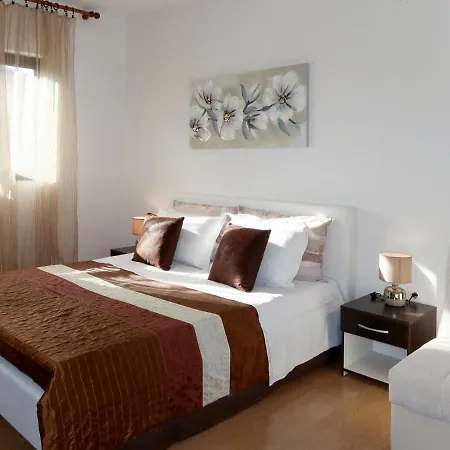 Haus Derado 131s * スペタル